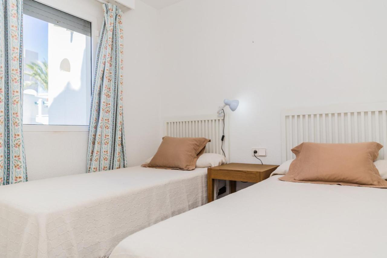 Oasis Club II Triplex Apartment By Rock Rentals Xabia Bagian luar foto