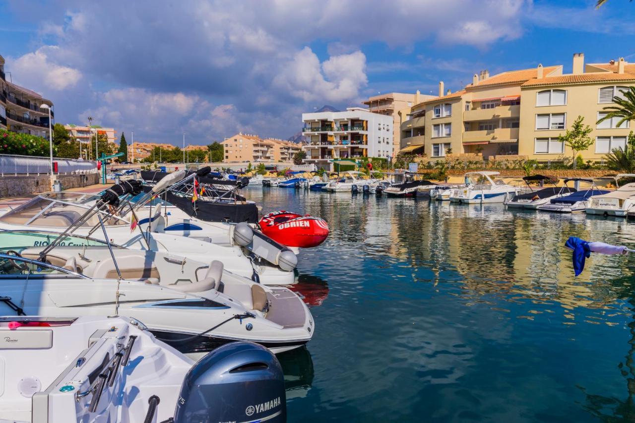 Oasis Club II Triplex Apartment By Rock Rentals Xabia Bagian luar foto