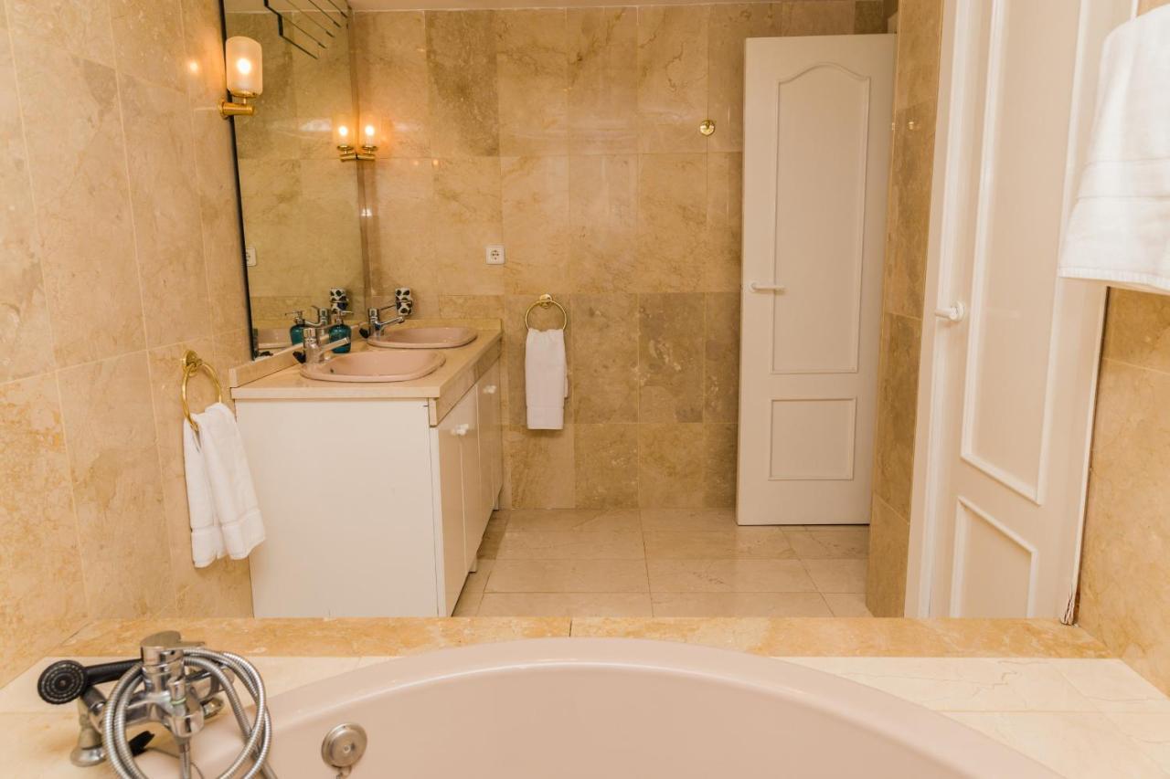 Oasis Club II Triplex Apartment By Rock Rentals Xabia Bagian luar foto